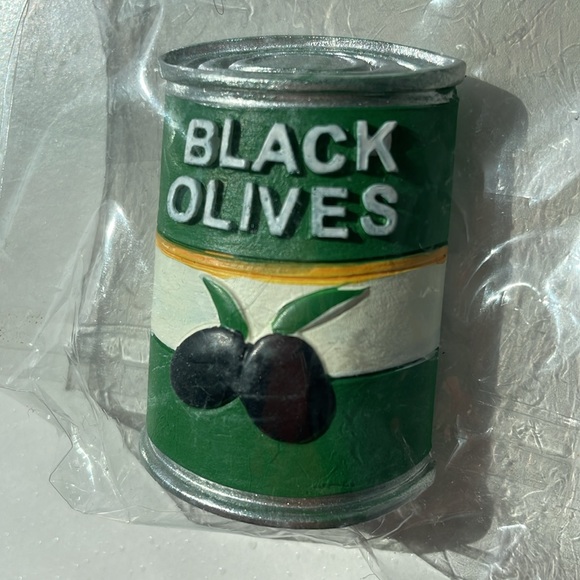 Fridge magnets vintage look aperitif olives can and egg plants tray new in bags - Picture 2 of 10